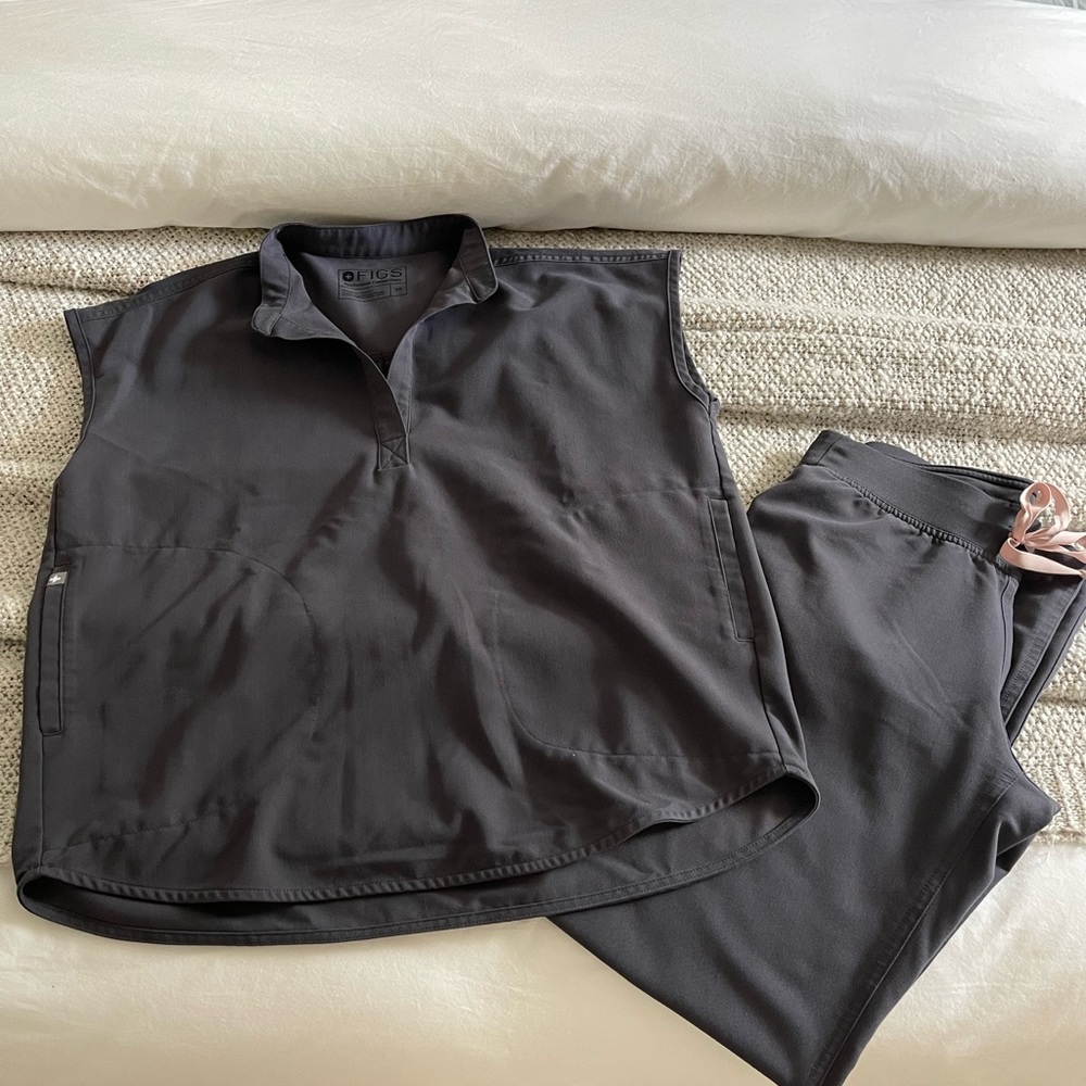 FIGS scrub set - charcoal